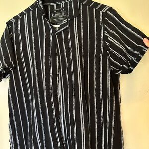 Rewind Men's Black and Gray Striped Shirt